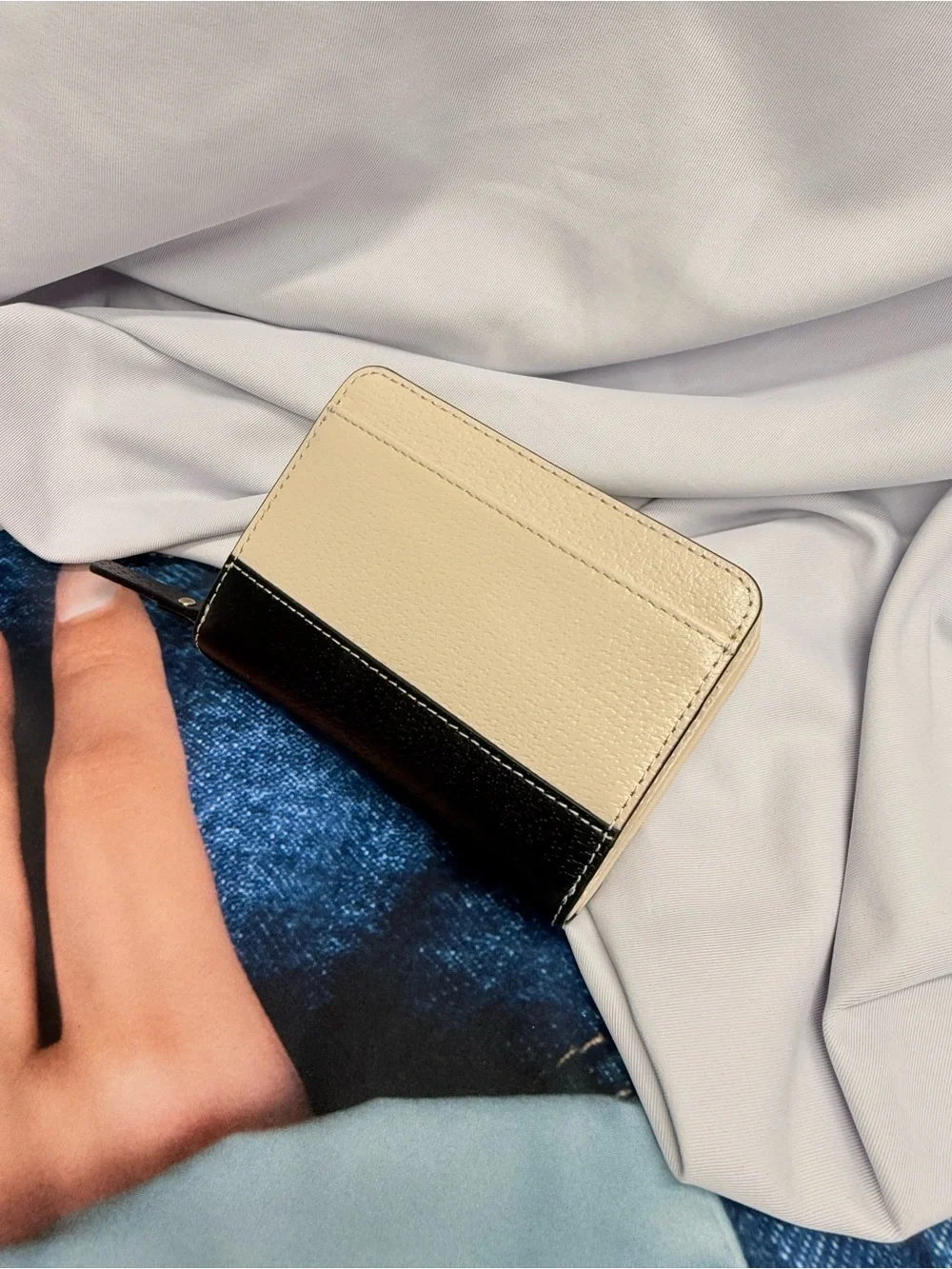 (new+tag) Kate Spade Cara medium wallet - pebble black beige leather material
